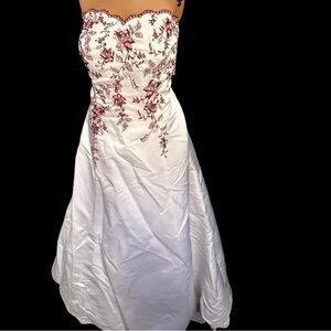 Ivory and Red Embroidered Wedding Dress 
Size 24